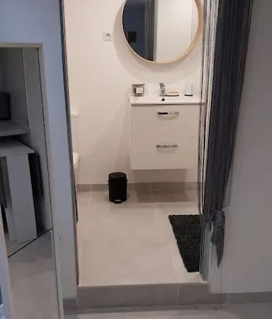 Petite Maisonnette Au Calme Апартаменты *
