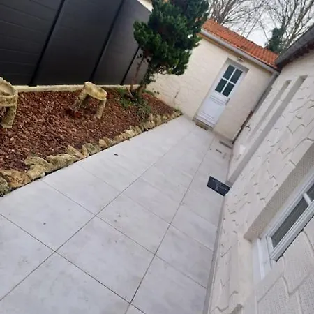 Petite Maisonnette Au Calme Apartamento *