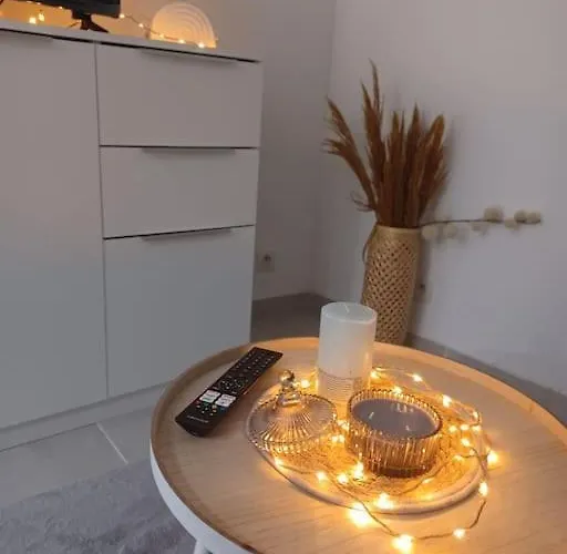 Petite Maisonnette Au Calme 아파트 드라베이